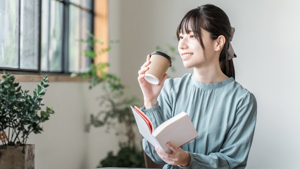 リラックスする女性