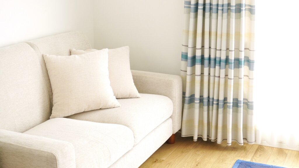 クッションとソファ